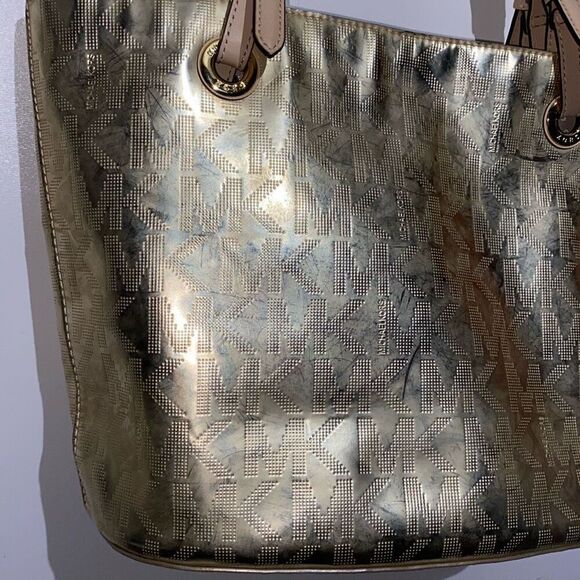 Michael Kors Women's Gold Monogram Logo Metallic Mirror Jet Set Tote Bag Medium - Picture 2 of 16